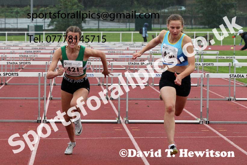Women and Girls hurdles, 2021 North Eastern Track and Field Champs., Middesbrough. Photo: David T. Hewitson/Sports for All Pics